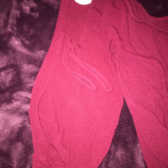 Cropped Off-Shoulder blouse - Picture 2 of 3